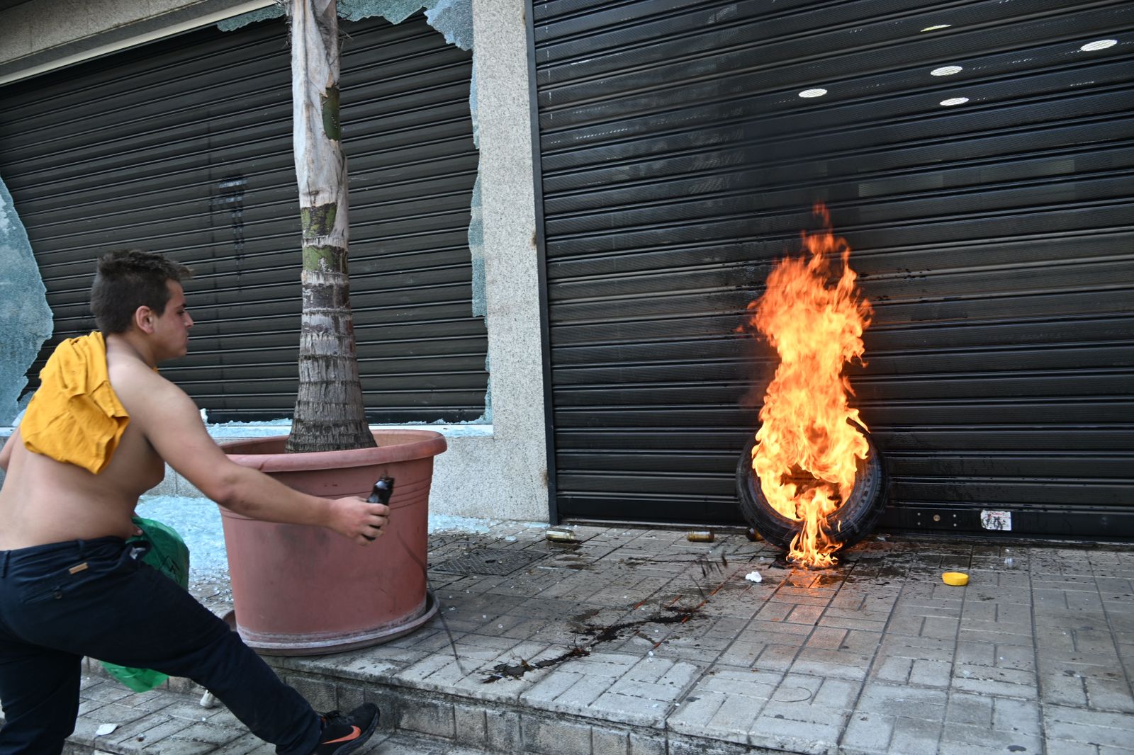 بالفيديو والصور - تحركات لـ صرخة مودعين احتجاجا على عدم إيجاد حل لقضيتهم